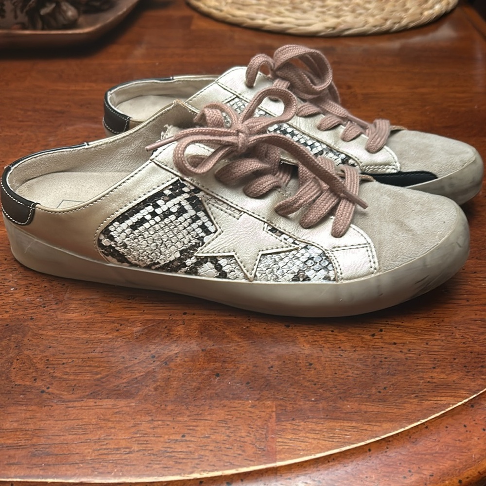 ShuShop tan/gold/black snakeskin print mule slip on backless sneakers size 9
